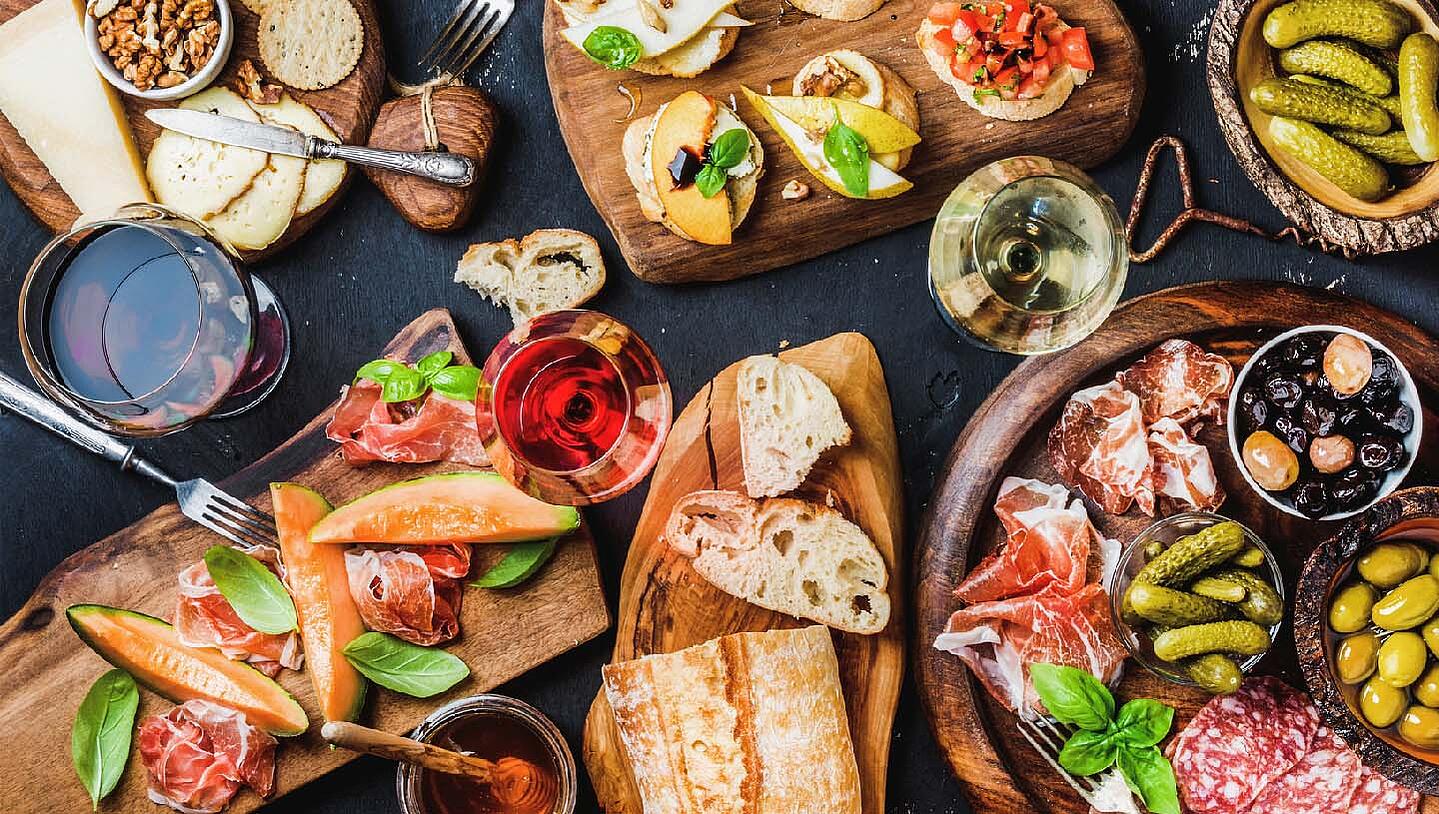 Große Auswahl an italienischen Antipasti