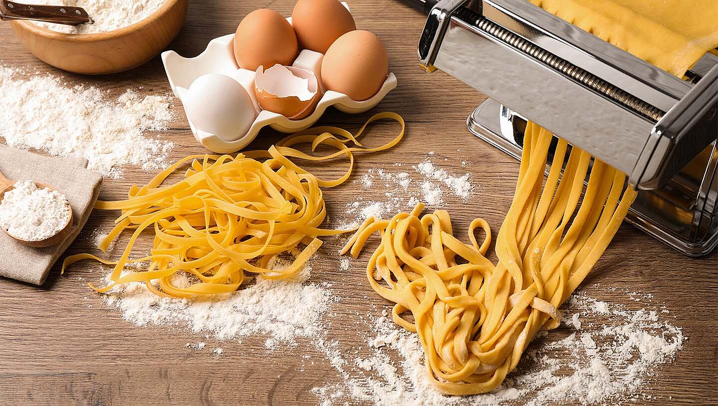 Pasta secca: The Basic Recipe for Durum Wheat Pasta Dough