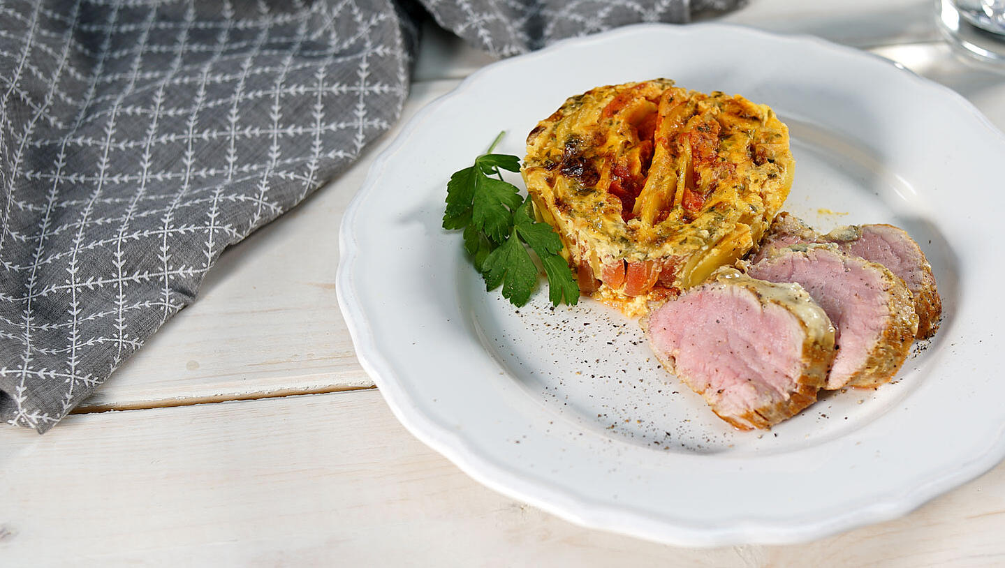 Pork Tenderloin au Gratin with a Gorgonzola Crust